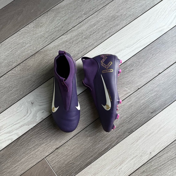 Other - Nike Soccer Cleats | Size: 5Y | Regular Condition